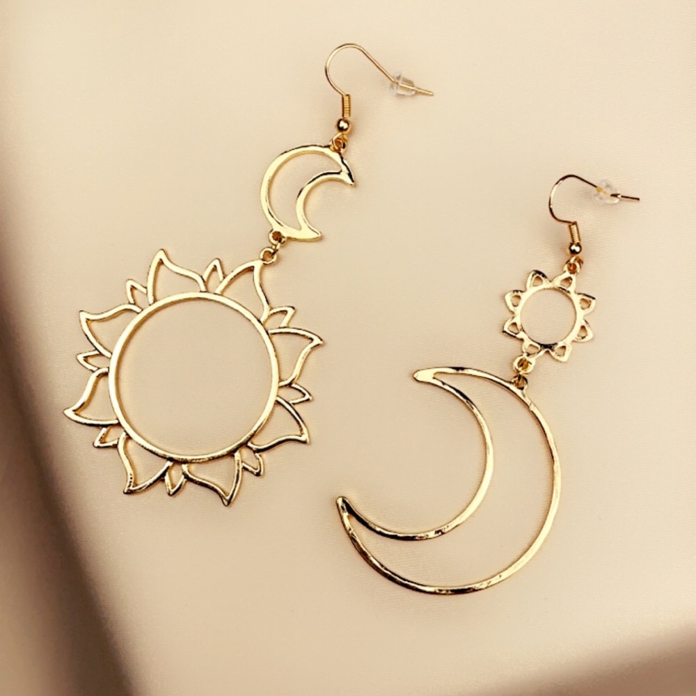 Moon and sun earrings